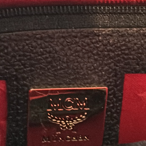 MCM TOTE - Picture 4 of 5